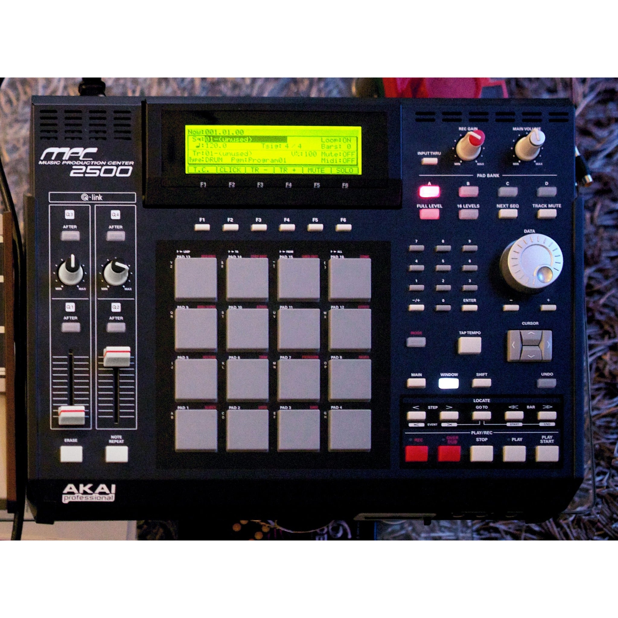 Akai MPC2500